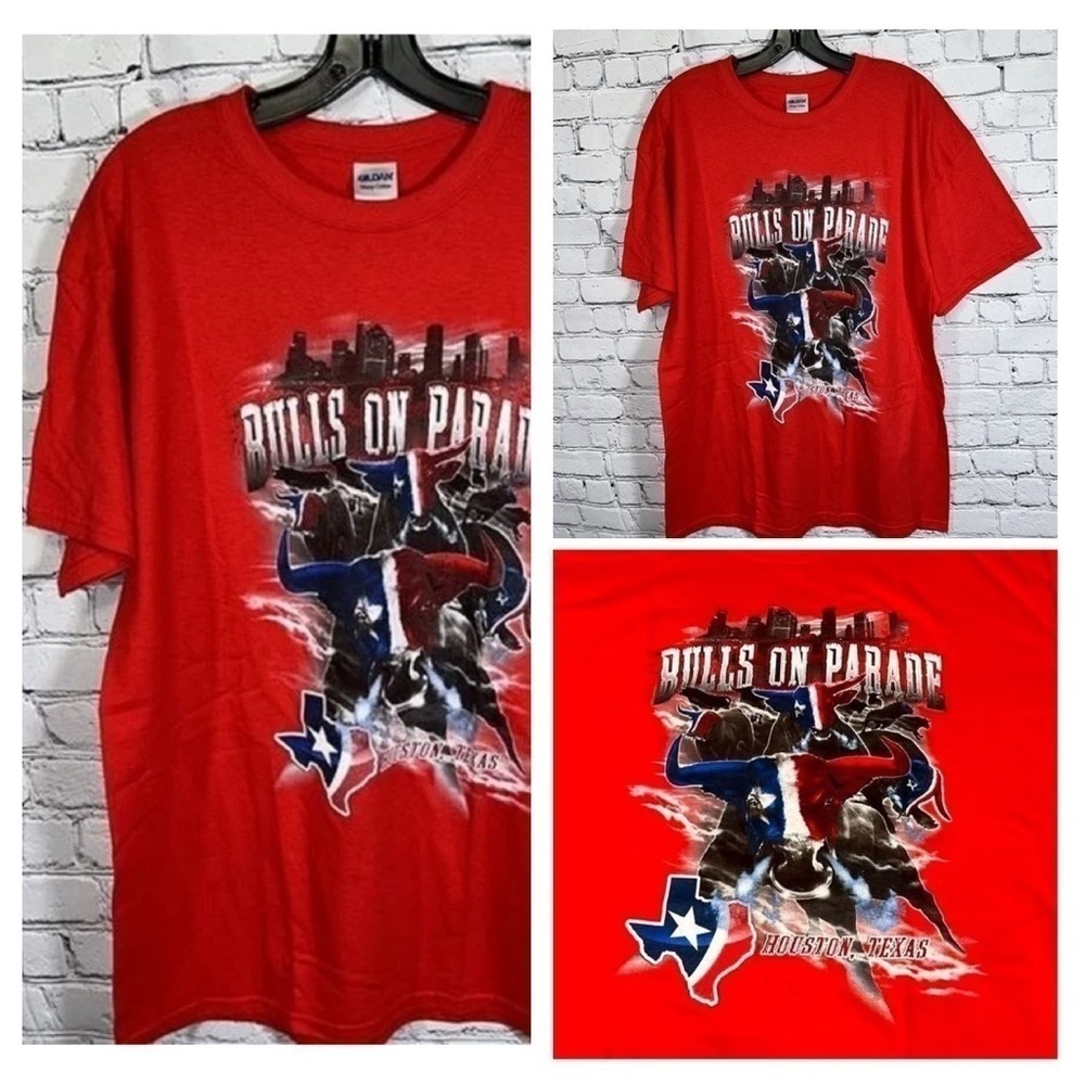 Bulls on Parade Houston Texans Red Tee size Large NWOT Gildan Preshrunk Cotton